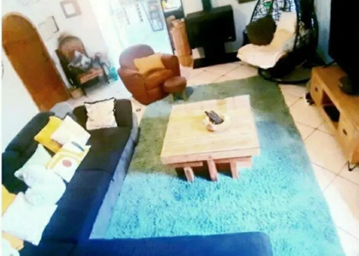 Gers Habitation Vila *